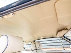 Bild 43/70 von Aston Martin V8 EFi (1988)