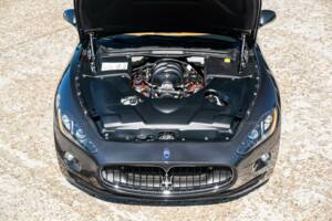 Bild 35/37 von Maserati GranTurismo S (2010)