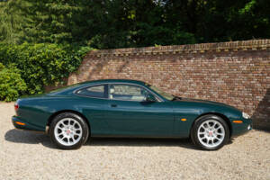 Image 9/50 of Jaguar XKR (2001)