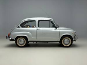 Immagine 1/20 di SEAT 600 L (1972)