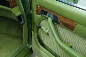Bild 18/50 von Mercedes-Benz 500 SE (1982)