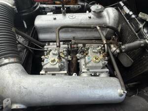 Image 36/50 de Mercedes-Benz 190 SL (1959)