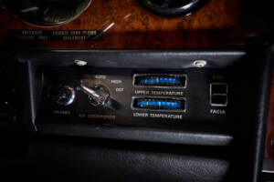 Image 68/99 de Rolls-Royce Corniche I (1979)