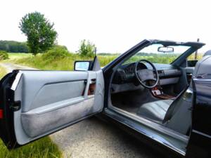 Mercedes-Benz 500 SL Roadster (R 129) dunkelblau 1990