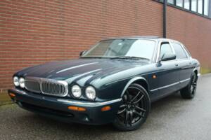 Bild 5/8 von Jaguar XJR 4.0 (2000)