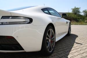 Image 8/24 de Aston Martin V12 Vantage S (2015)