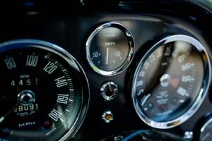 Bild 37/43 von Aston Martin DB 6 Vantage (1967)