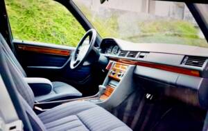 Image 7/19 de Mercedes-Benz E 200 (1993)