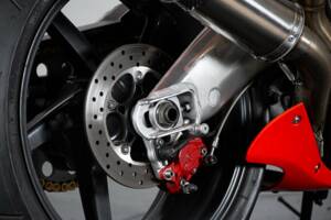 Image 9/50 of Aprilia RSV 1000 V60 (1999)