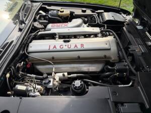 Bild 33/57 von Jaguar XJR 4.0 Supercharged (1997)