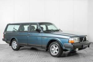Immagine 5/50 di Volvo 240 GL (1990)