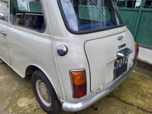 Image 27/51 of Mini 850 (1976)