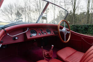 Image 16/23 de Jaguar XK 120 OTS (1950)
