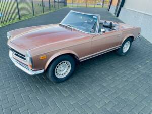Image 8/36 of Mercedes-Benz 280 SL (1970)