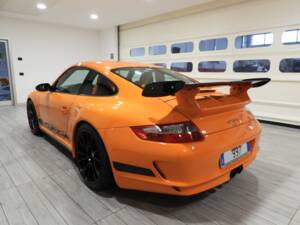 Immagine 3/15 di Porsche 911 GT3 RS (2007)
