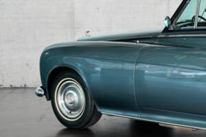 Image 13/50 of Bentley S 3 (1964)