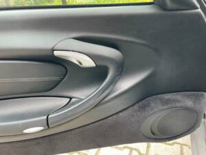 Bild 14/20 von Porsche 911 Carrera (2004)