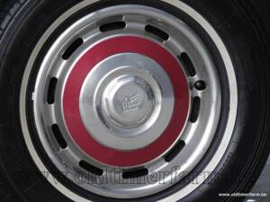 Image 13/15 of Rolls-Royce Silver Shadow II (1980)