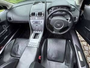 Image 21/25 of Aston Martin DB 9 Volante (2005)