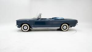 Image 8/15 of Chevrolet Corvair Monza Convertible (1964)