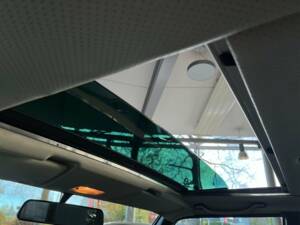 Image 22/22 of Mercedes-Benz 280 E (1977)