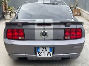 Image 4/60 of Ford Mustang GT (2005)