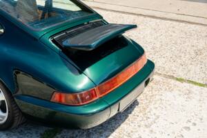 Image 13/35 of Porsche 911 Carrera 2 (1990)