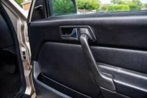 Image 36/50 of Mercedes-Benz 190 E 2.5-16 (1991)
