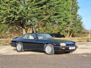 Image 35/41 de Jaguar XJRS 6.0 (1990)