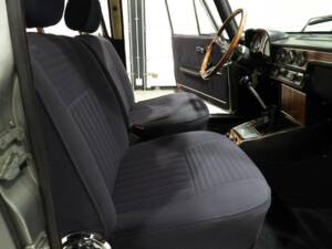 Bild 9/14 von Alfa Romeo 2000 Spider Veloce (1973)
