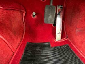 Image 21/50 of Bristol 410 (1967)