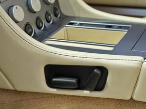 Afbeelding 15/24 van Aston Martin DB 9 Volante (2006)