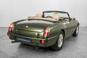 Image 27/50 of MG RV8 (1994)