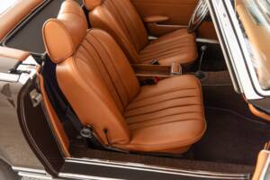 Image 23/30 of Mercedes-Benz 280 SL (1970)