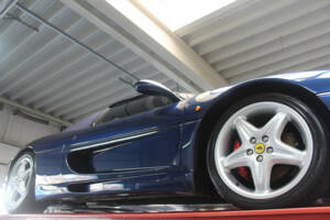 Imagen 11/50 de Ferrari F 355 Spider (2000)