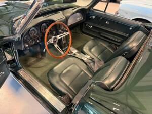 Bild 17/35 von Chevrolet Corvette Sting Ray Convertible (1965)
