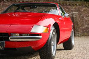 Afbeelding 9/50 van Ferrari 365 GTB/4 Daytona (1973)
