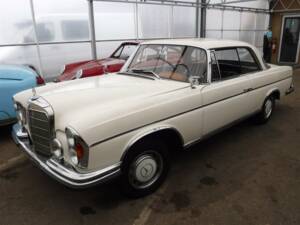 Image 34/50 of Mercedes-Benz 300 SE (1966)