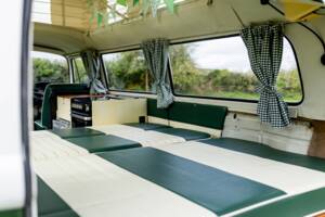 Image 34/50 of Volkswagen T2 Brasil Camper (1972)