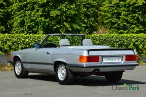 Image 3/50 de Mercedes-Benz 500 SL (1985)