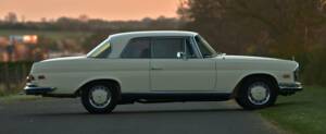 Image 9/50 of Mercedes-Benz 280 SE (1971)