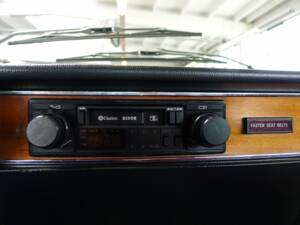 Image 4/42 of Alfa Romeo 2000 GT Veloce (1975)