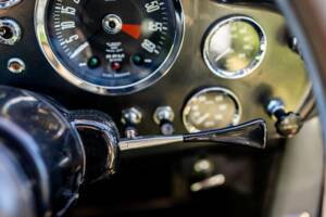 Image 38/62 of Aston Martin DB 6 (1967)
