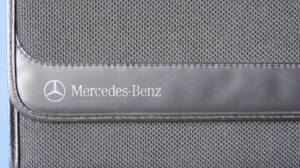 Image 51/171 of Mercedes-Benz E 220 (1994)