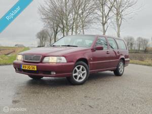 Bild 2/37 von Volvo V 70 2.5 (1997)