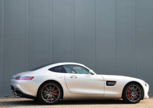 Image 2/56 of Mercedes-AMG GT-S (2017)