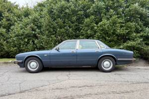 Immagine 3/31 di Jaguar XJ 40 (XJ-R) (1989)