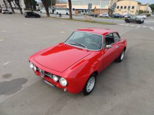 Bild 13/29 von Alfa Romeo 2000 GT Veloce (1973)