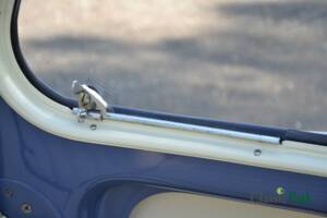 Imagen 28/50 de Renault 4 CV Décapotable (1954)