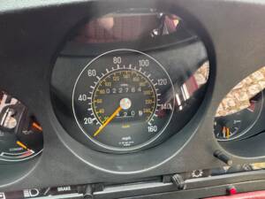 Immagine 26/29 di Mercedes-Benz 280 SL (1985)